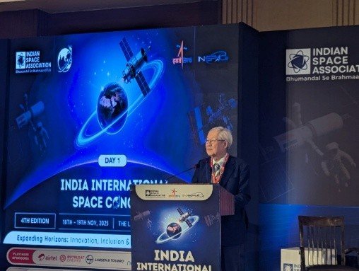 インド国際宇宙会議で、TMTを紹介