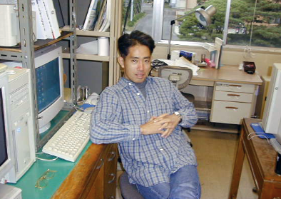 大森賢治教授 大型インタヴュー「人間発見」日本経済新聞 「シン量子計算機に挑む」
